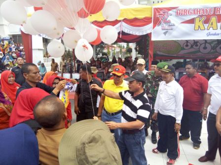 Rohil Gelar Lomba Pakaian Adat Dan Marching Drum Band Antar Sekolah